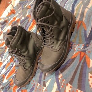 Army green palladium pampa solid ranger boots